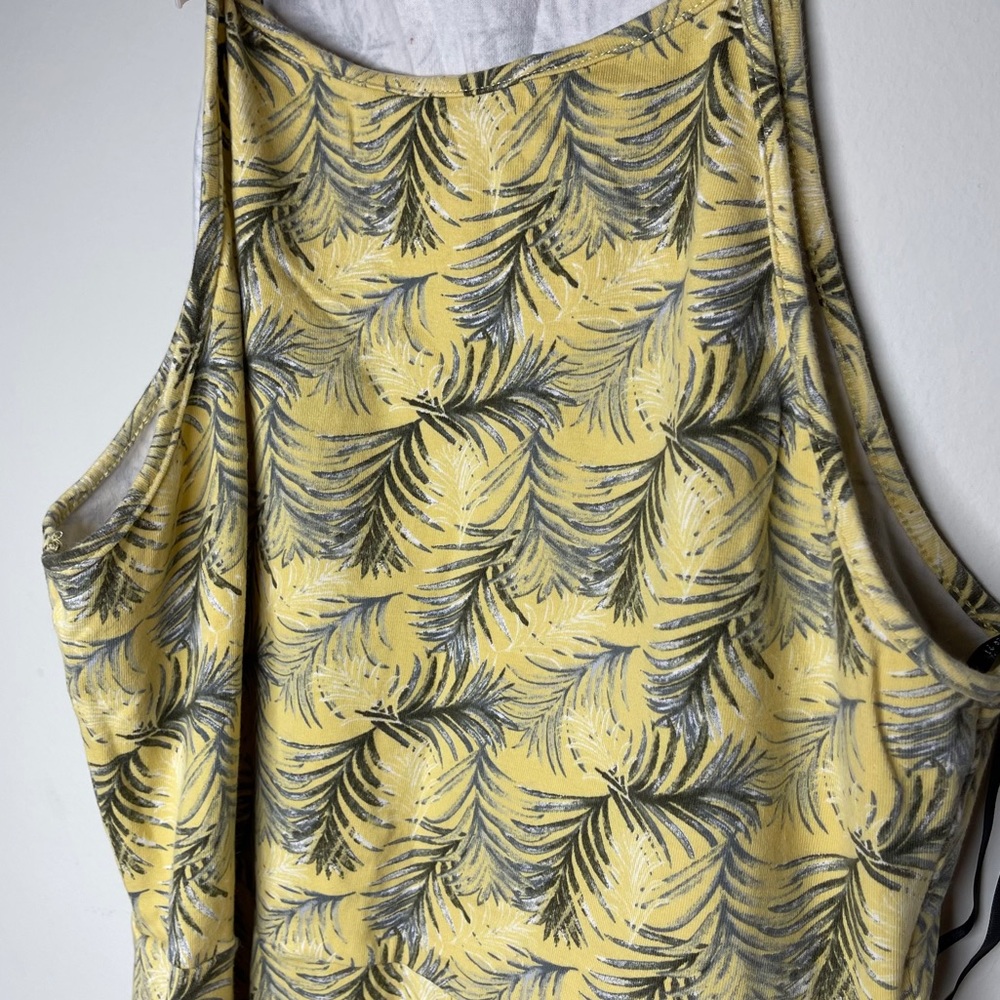 Yellow dress